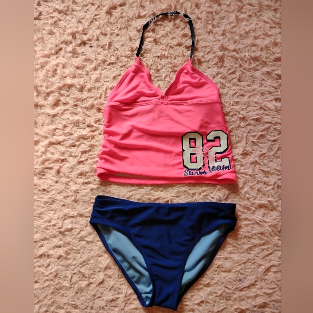 Girls swimsuit
